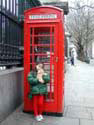 ロンドン名物赤い電話ボックス